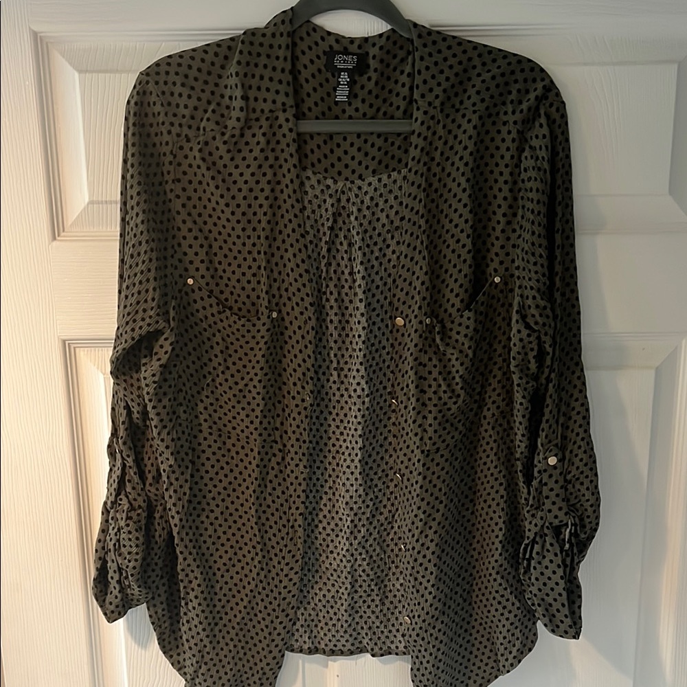 Jones New York Black and Green 3/4 Sleeve Button Down Shirt
